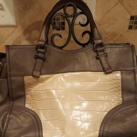 Purse - Picture 2 of 2